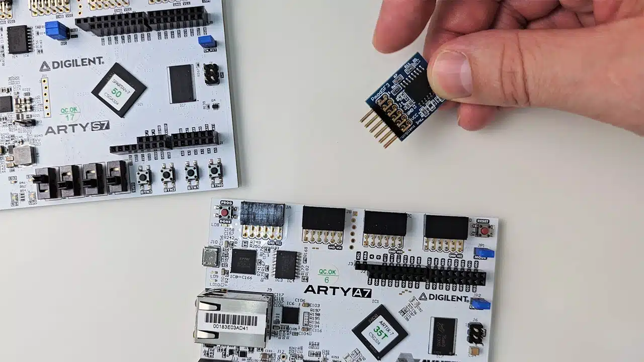 Course: QSPI NOR Flash memory VHDL interface